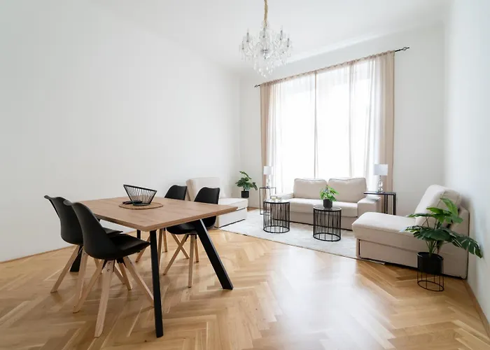 Luxurious Viennese Old Style Apartment